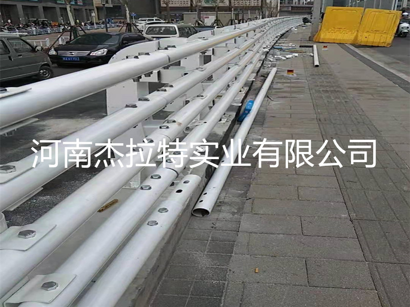 郑州市政道路防撞护栏美 